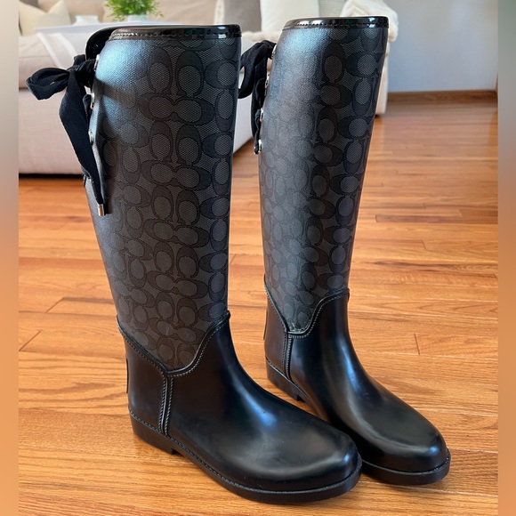 Black Coach rain boots - size 8 - Picture 2 of 2
